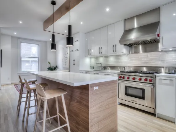 133 Munro St, Toronto, ON M4M 2B8