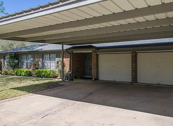 3rd image of 9514 Meadowheath Dr