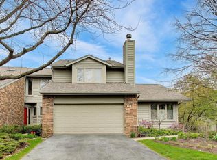 126 Commons Dr, Palos Park, IL
