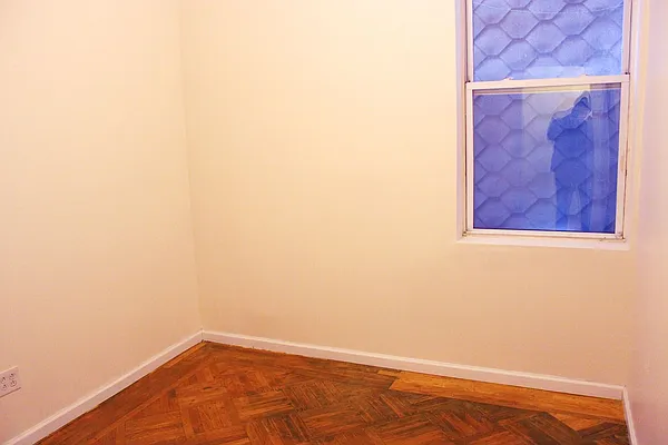 Rented by Premier Metro Realty Corp | media 32