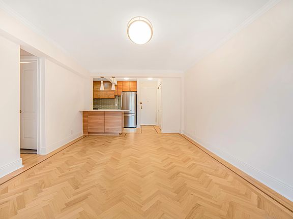 2nd image of 229 E 28th St APT 5E