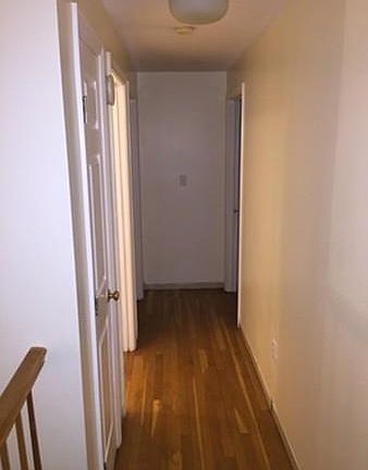 3rd image of 21 Ashton St