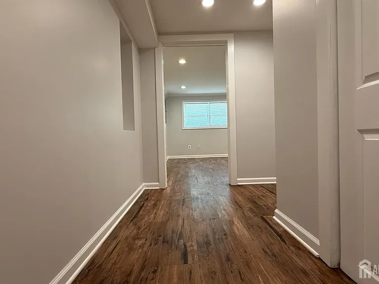 56 Grace Dr — Photo 18