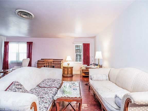 5th image of 615 Park Paseo