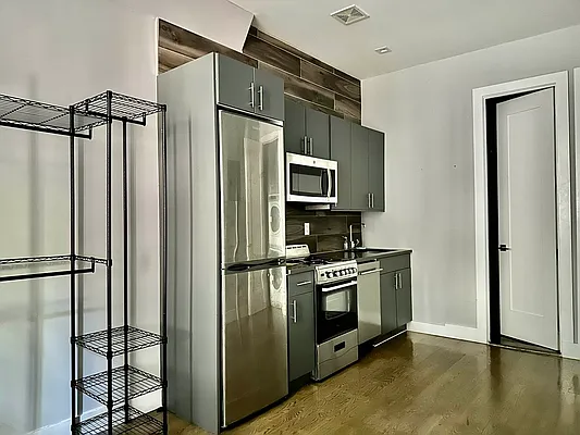 Rented by Premier One Realty LLC | media 14