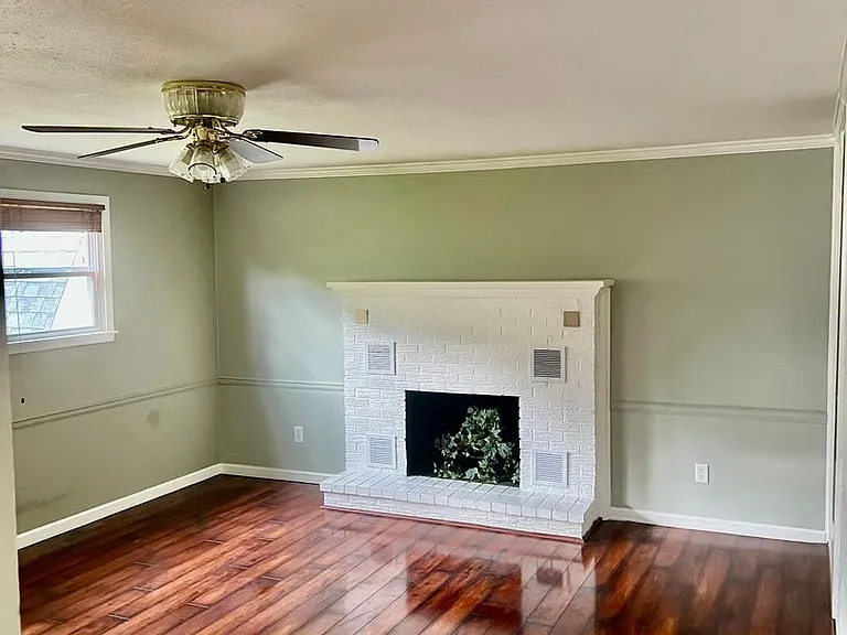 1033 E Kingsbury St — Photo 13