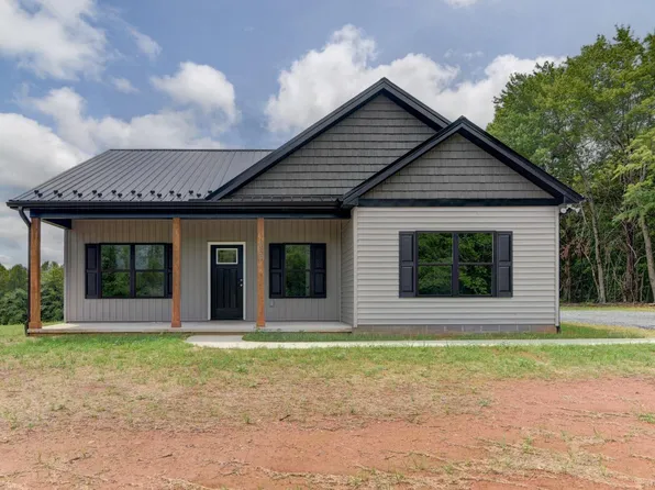 537 Down Creek Rd, Brookneal, VA 24528