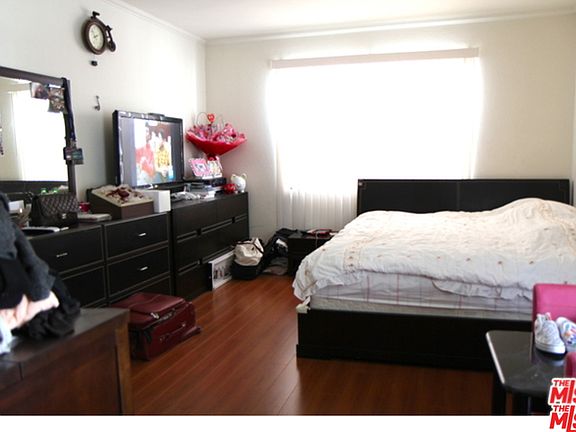 5th image of 631 S Kenmore Ave APT 301