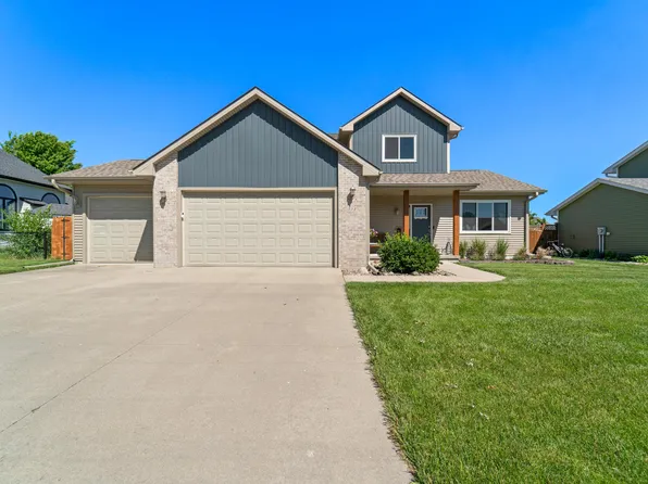 302 Upstill St, Gilbert, IA 50105