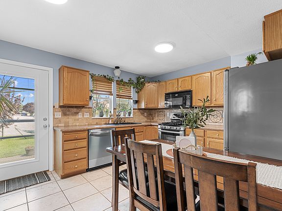 4th image of 213 N 360 W