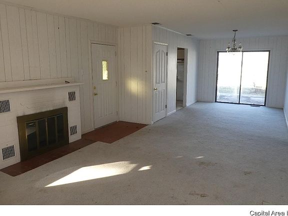 3rd image of 803 W Fairground Ave