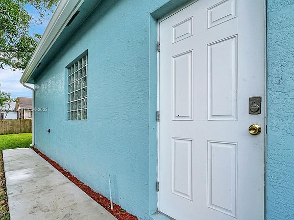3rd image of 637 Washington Ave
