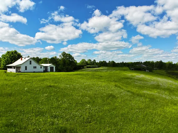1600 Sandhill Rd, Irvine, KY 40336