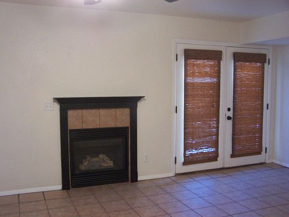 5th image of 4223 Lee St