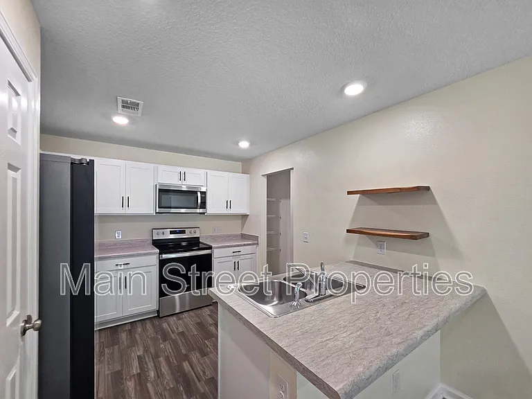 6465 June Bug Dr — Photo 7