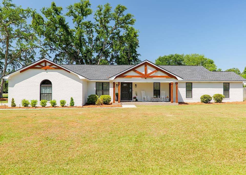 1st image of 3770 Creekwood Dr