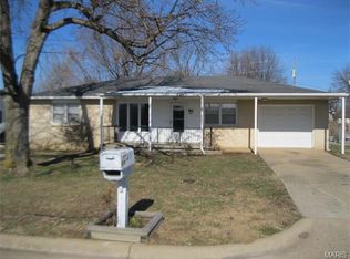 1041 Fowler Rd, Lebanon, MO 65536