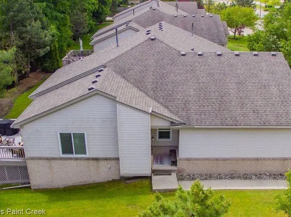 53078 Barberry Cir, Chesterfield, MI 48051