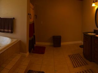 1804 Elgin Ave, Nederland, TX 77627