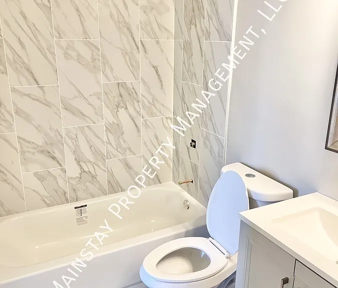8852 Pennsbury Pl — Photo 12