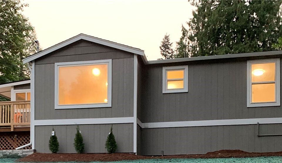 1st image of 13651 Des Moines Memorial Dr S