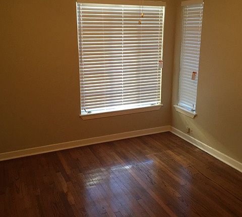 4th image of 135 Oxford Dr