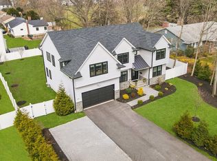 203 Marcotte Ln, Bergenfield, NJ
