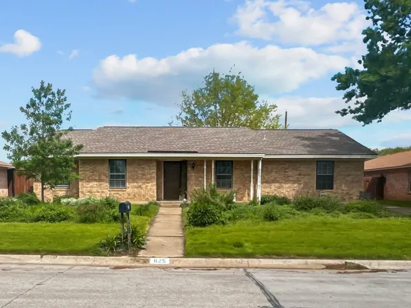 825 Imperial Dr, Denton, TX 76209