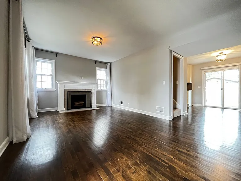 3120 Jersey Ave S — Photo 4
