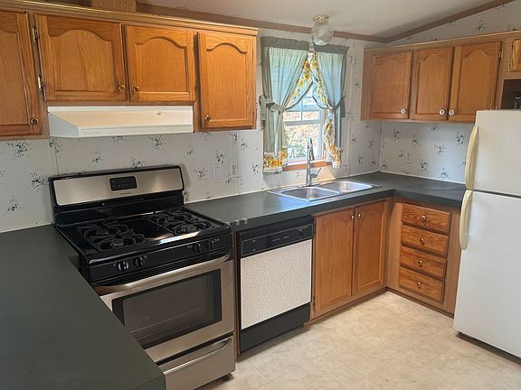 4th image of 37 Hillside Drive