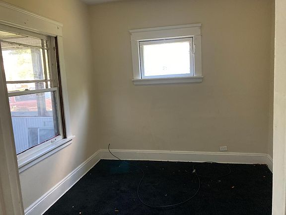 4th image of 10306 Prince Ave