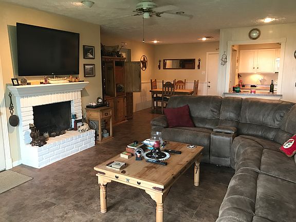 4th image of 3834 Hoyt Ave