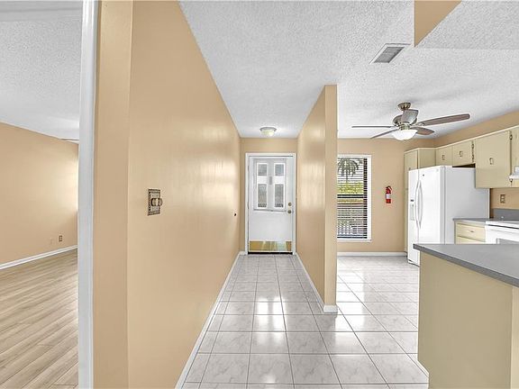 2nd image of 1023 Banks Road #201