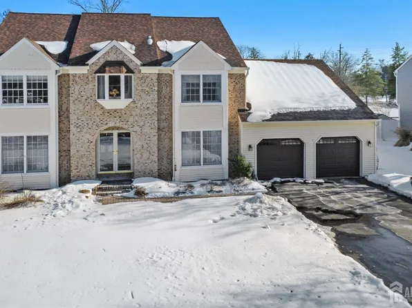 4 Santina Ct, Lawrence Township, NJ 08648