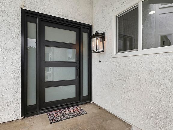 3rd image of 342 Fox Hills Dr