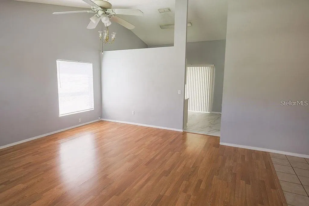 3 bed, 2.0 bath, 1310 sqft, $2,295 — Photo 2