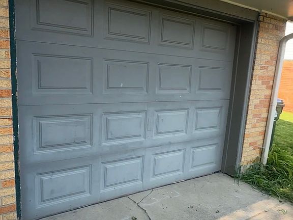 2nd image of 725 Kirkwood Dr