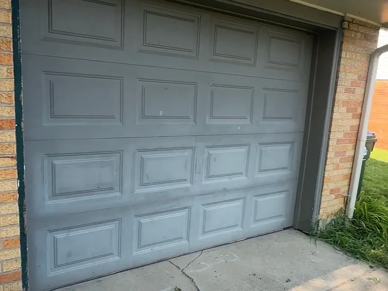 725 Kirkwood Dr — Photo 2