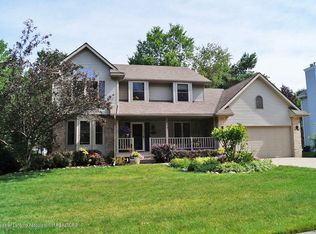 3910 Bayberry Ln, Lansing, MI 48911