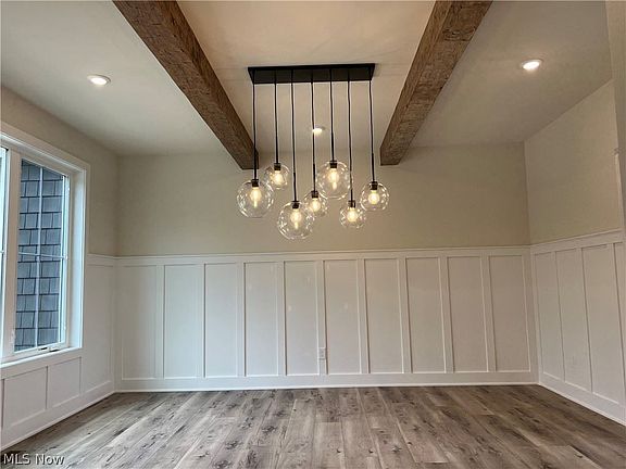 3rd image of 18635 Devonshire Ln