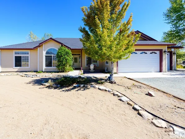 70 Hawk View Dr, Wellington, NV 89444