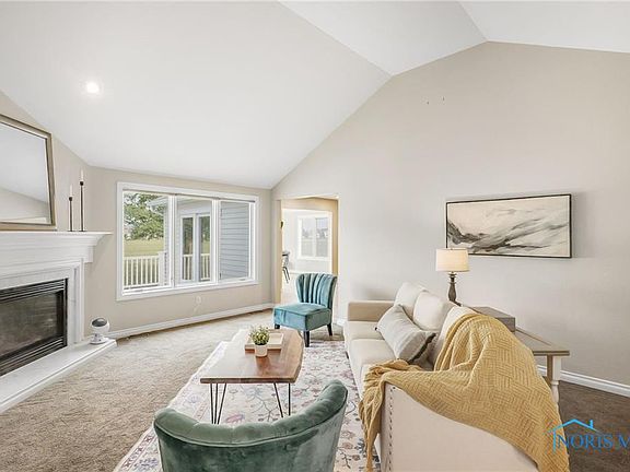 3rd image of 26317 W Wexford Dr