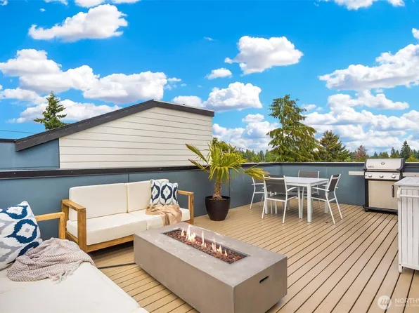 919 N 103rd Street #A, Seattle, WA 98133