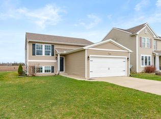 1320 Gardner Pond Ln, Vicksburg, MI