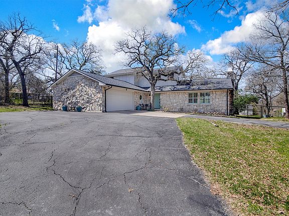 2nd image of 132 S Briaroaks Rd