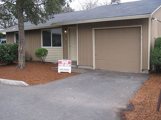 1st image of 920 NE 21st Ave