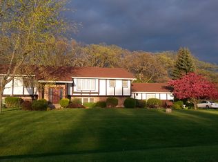40899 N Nevelier Dr, Antioch, IL 60002