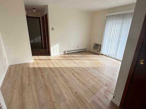 5th image of 80 Ryder Ct #3