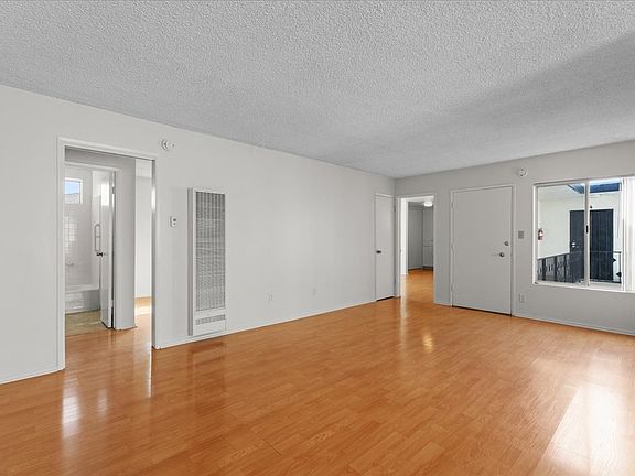 4th image of 11410 Missouri Ave #3