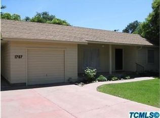 1707 W Noble Ave, Visalia, CA